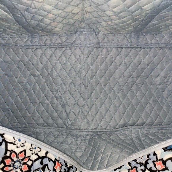 NWT Vera Bradley Large Duffel & Throw Blan…